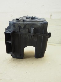 фото thumb №12, Корпус фільтра повітря audi a8 w12 d3 07c133836g