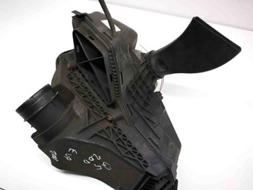 фото thumb №11, Корпус фильтра воздуха audi q5 8r 8k0133843e 2.0l дизель 100kw 2010