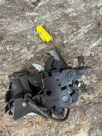 фото thumb №10, Bmw f46 ar7348856 7376978 патрон капот правий замки капот патрони