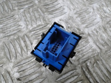 фото thumb №5, Кнопка ручного peugeot 5008 2019 9810593577