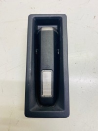 Купить Фонарик с зарядное устройство peugeot 3008 5008 1, фото thumb