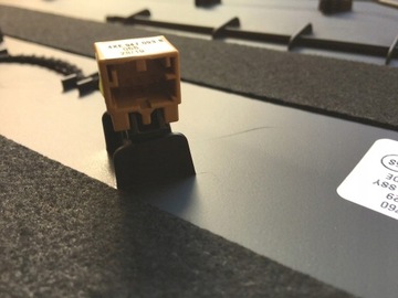 фото thumb №11, Маскировочная накладка туннеля левый перед audi e-tron 4kl863303