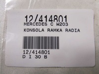 фото thumb №2, Mercedes c w203 консоль рамка радио 2036805239