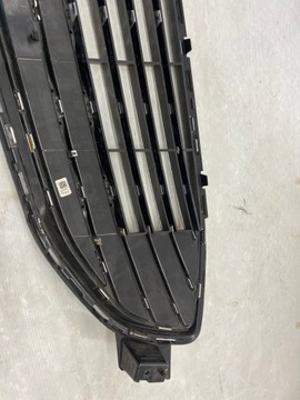 фото thumb №8, Ford galaxy mk4 iv рестайлинг 18r- решётка радиатора решётка бампера