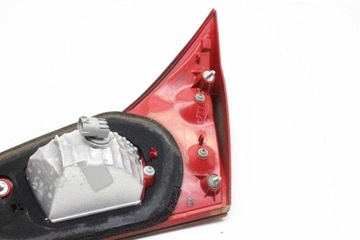 фото thumb №15, Левая лампа крышки багажника toyota auris _e18_ 05170237 1.8l 2014