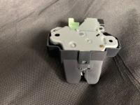 Tesla model 3 замок кришки задній задній 1092308-00-e Доставка, фото thumb