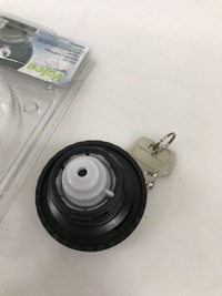 фото thumb №11, Кришка заливання пального з ключем volvo 240, 440 k, 460 l, 480 e, 740,