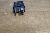 фото thumb №1, Реле vw passat b8 3g2 4h0951253c 2015