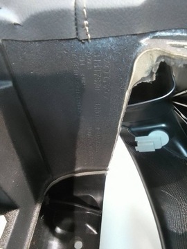 фото thumb №9, Volvo xc60 ii 2022 консоль панель роздавальна шкіра нитка біла