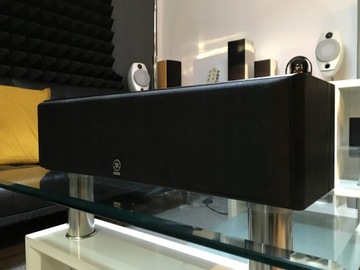 Центральная колонка Yamaha NS-C55 60W, черная.