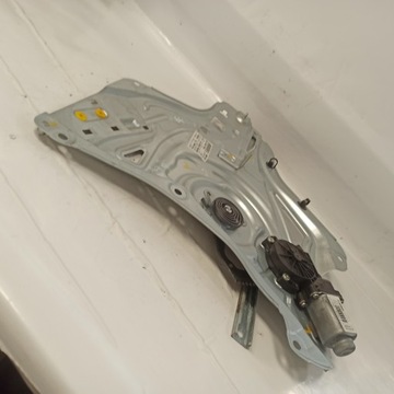 фото thumb №9, Hyundai ix35 підйомник скло праві перед 4 pin eu 81320-2y000