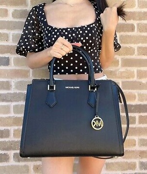 БОЛЬШАЯ БЕЛАЯ СУМКА MICHAEL KORS HOPE