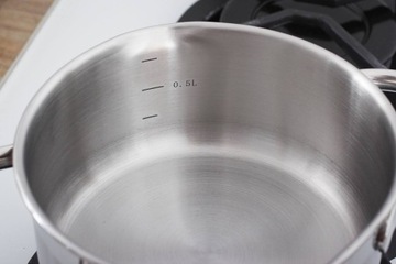 СТАЛЬНАЯ индукционная кастрюля с крышкой, традиционная для приготовления пищи SSW COMFORT 1л
