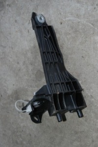 фото thumb №4, Кріплення блок керування abs opel astra k 5 v 39017042