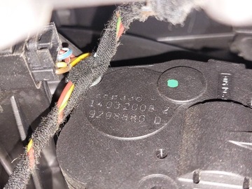 фото thumb №8, Корпус нагревателя воздуходувка bmw e90 e91 983360z 929888g 9181171