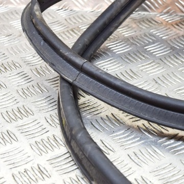 фото thumb №9, Renault zoe 2015 гумова прокладка багажника заднього / na кузов