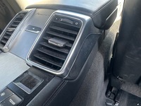 фото thumb №1, Решётка обдув туннель правый задняя porsche panamera 970