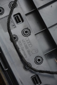 фото thumb №11, Обшивки салона (дверные карты) дверь pt audi a8 d3 длинный 4e4868068