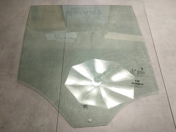 фото thumb №1, Bmw x1 f48 скло права зад 2017