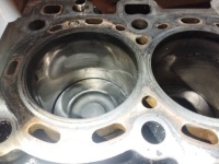 Блок двигателя низ  поршни ssangyong tivoli 1.6d e-xdi d16dtf Оригинал, фото thumb