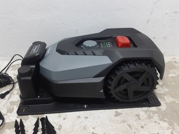 Scheppach Robocut xxl900 робот-косилка 18 см выставочный комплект