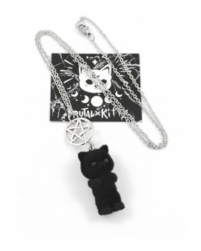 wisiorek FLOCKED KITTY czarny kotek pentagram pastel goth alt scene 065