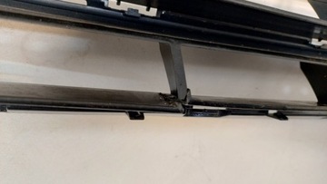 фото thumb №9, Решітка середня бампера передньої renault megane iii 622548570r