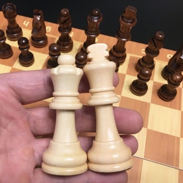 Стиль 24X24 см. 4 магнитные деревянные шахматные фигуры Queens.