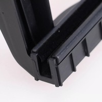 фото thumb №9, Panda iii направляющая стекло левый перед 51843294