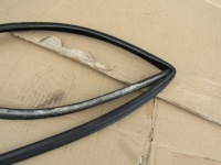 Купить 5 mercedes w124 прокладка стекло дверь правый задний  sedan, фото thumb