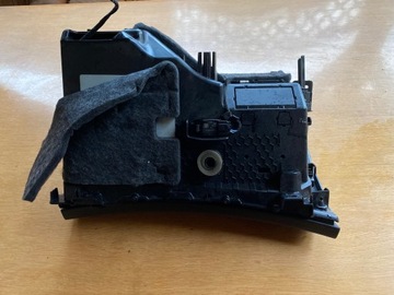 фото thumb №8, Хороший бардачок пассажира mercedes w213 2018r e-klasa a2136800091 тайник