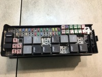 фото thumb №7, Коробка предохранителей discovery iii 2.7 td v6