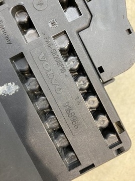 фото thumb №10, Коробка предохранителей volvo s80 i 2.4 9168986