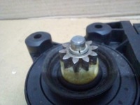 фото thumb №4, Моторчик стекло правый задняя renault scenic iii eu