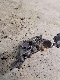 фото thumb №9, Замок капот оригінальний номер 30716529 volvo v50