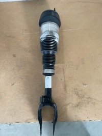 фото thumb №1, Амортизатор airmatic правый перед a1663202613 mercedes gl gls x166