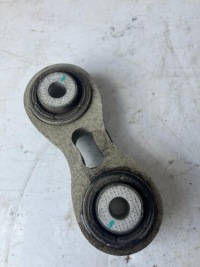 З'єднувач важеля задній праві ліва tesla model s 1021422-00 Недорого, фото thumb