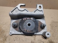 фото thumb №1, Кронштейн подушка коробки кронштейн кронштейн 1.2tce renaul captur ii 112228880r