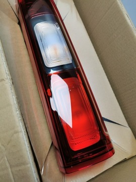 фото thumb №10, Лампа правий зад vivaro b talento trafic iii 265504656r новий оригінал