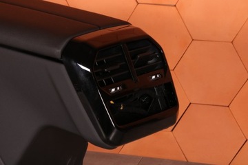 фото thumb №8, Bmw ix i20 туннель средний подлокотник чёрный 9490613 5a38972