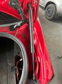 фото thumb №1, Bmw e90 правий привід амортизатор кришки