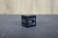 фото thumb №1, Mercedes slk r172 реле запобіжник a0035420819