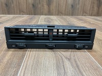 фото thumb №1, Решётка обдув средняя mercedes-benz sl r129 1298300654