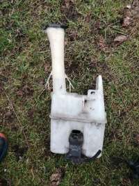 фото thumb №1, Corolla verso бачок розпилювача