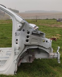 фото thumb №1, Opel vivaro c четверть правые перед лонжерон