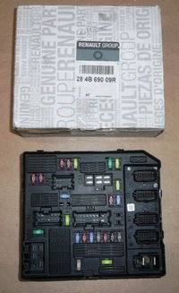 фото thumb №1, Коробка предохранителей renault scenic iii