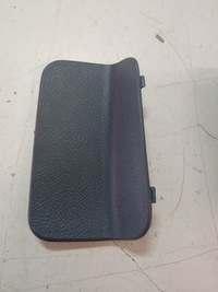 фото thumb №1, Заглушка захисні накладки кришки багажника vw golf 5 plus 05- права