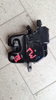 фото thumb №1, Замок кришки багажника renault twingo iii lift 905031335r