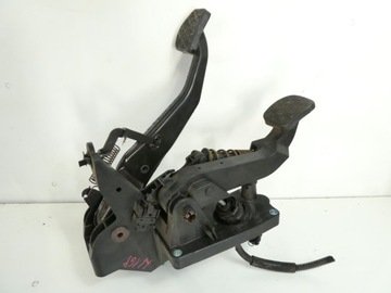 фото thumb №1, Педаль газа сцепления тормоза mercedes w169