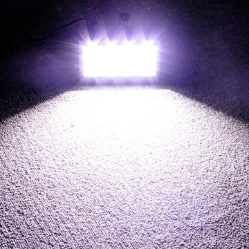 LEDOWE ŚWIATŁA SCENICZNE 18 STROBOSKOPOWE LED